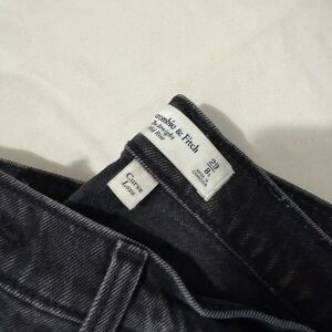 Abercrombie & Fitch Women’s High-Rise Black Jeans